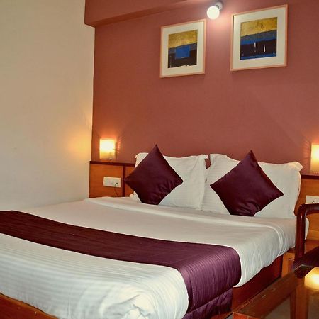 Sukh Hotel Bombay Esterno foto