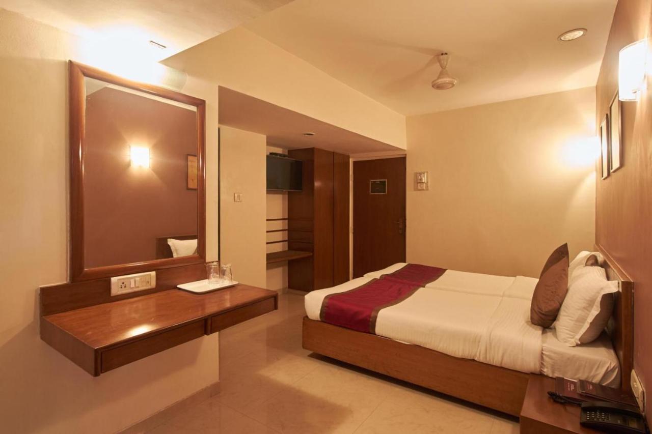 Sukh Hotel Bombay Esterno foto