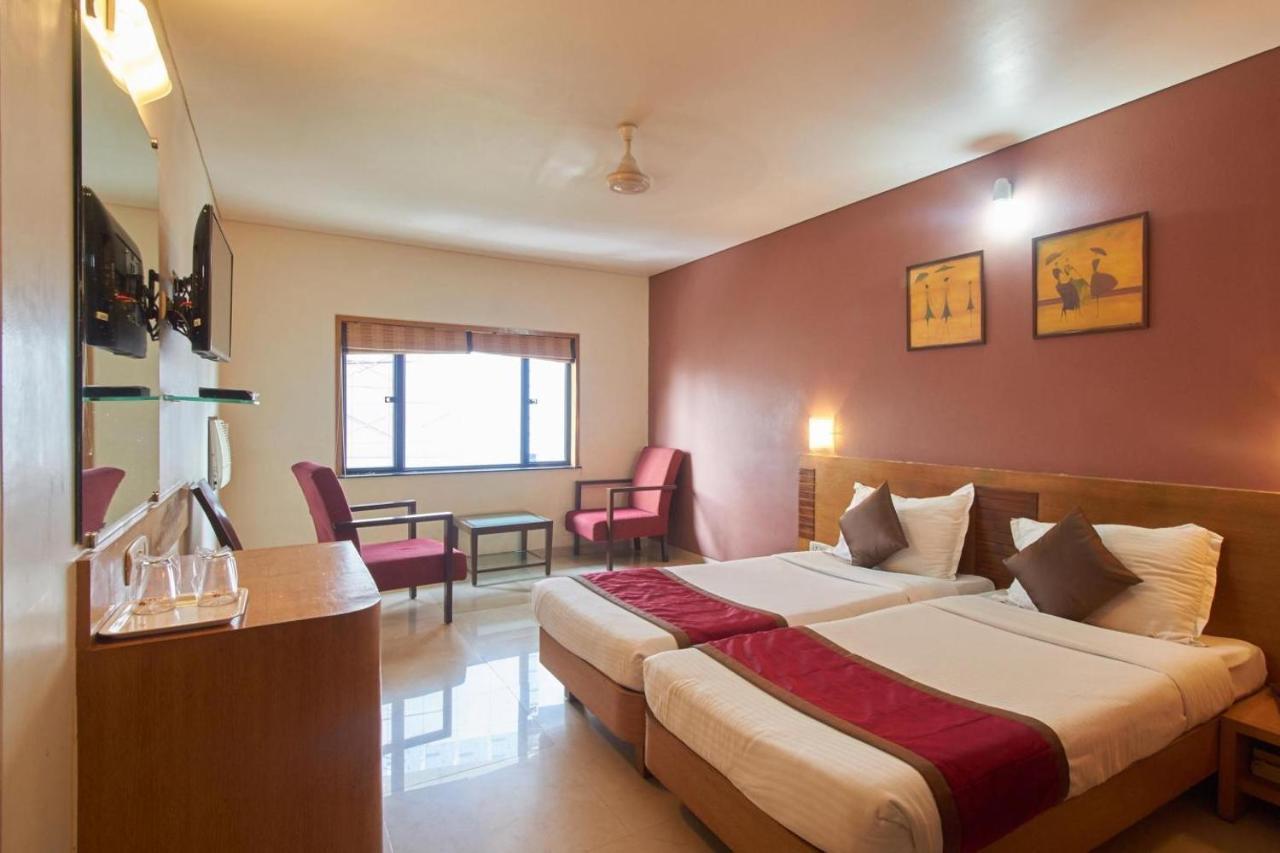 Sukh Hotel Bombay Esterno foto