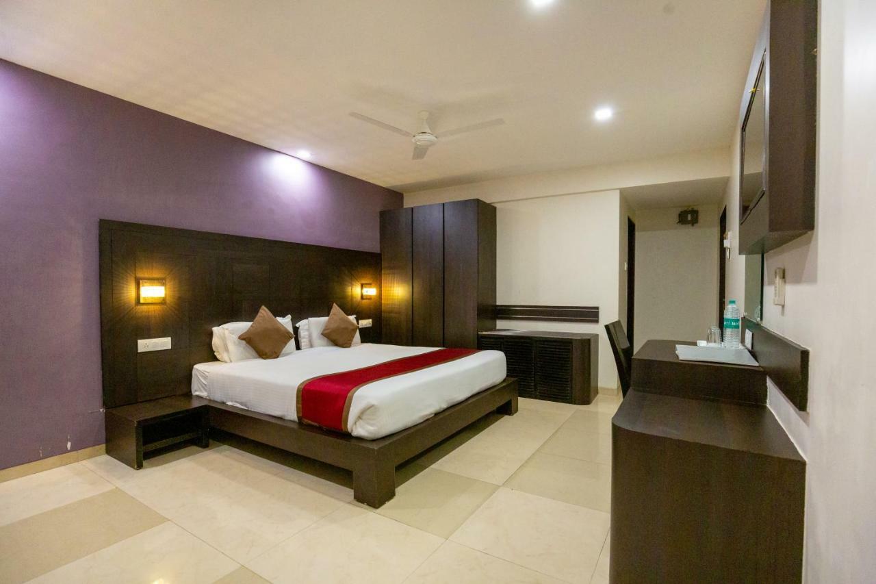 Sukh Hotel Bombay Esterno foto