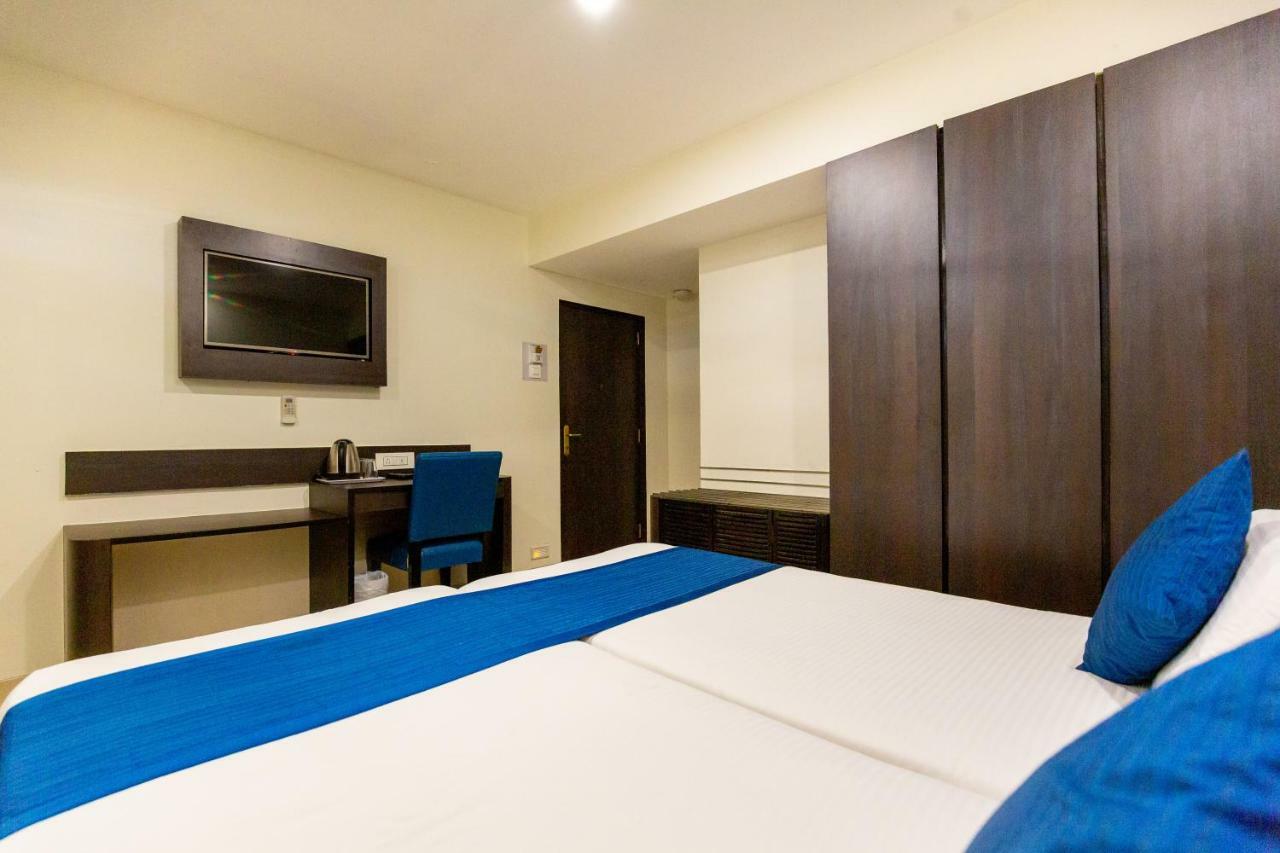 Sukh Hotel Bombay Esterno foto