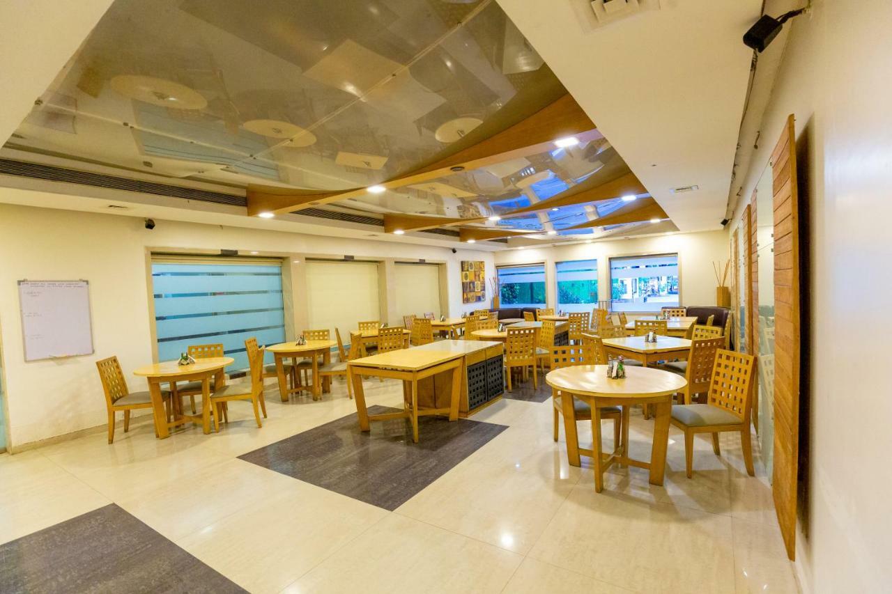 Sukh Hotel Bombay Esterno foto