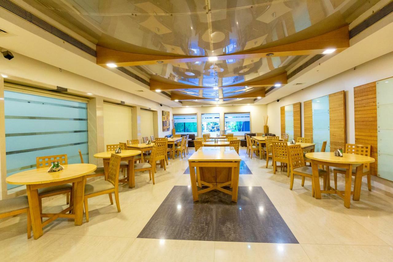 Sukh Hotel Bombay Esterno foto